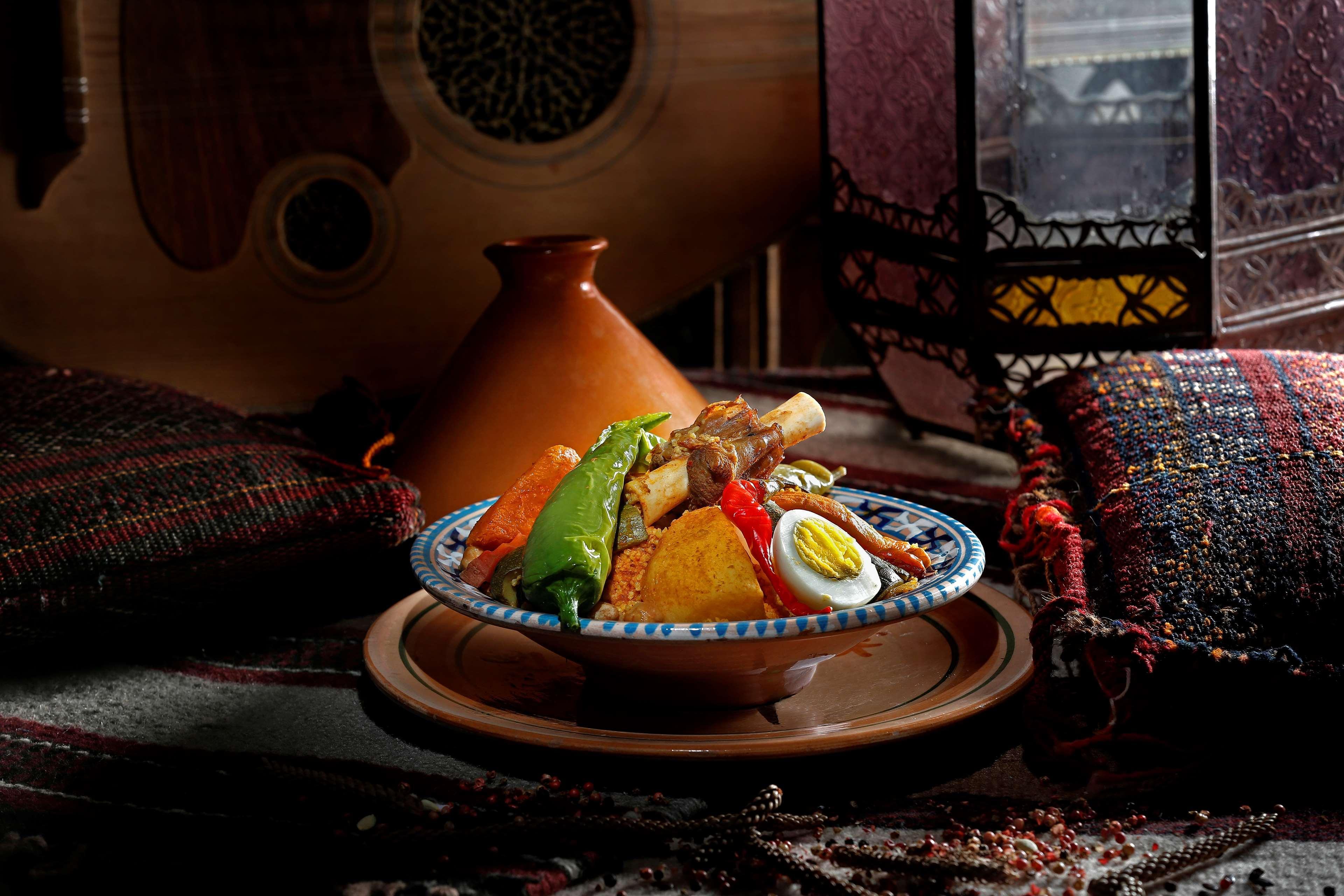 Radisson Blu Palace Resort & Thalasso, Djerba Mezraia Kültér fotó A traditional couscous