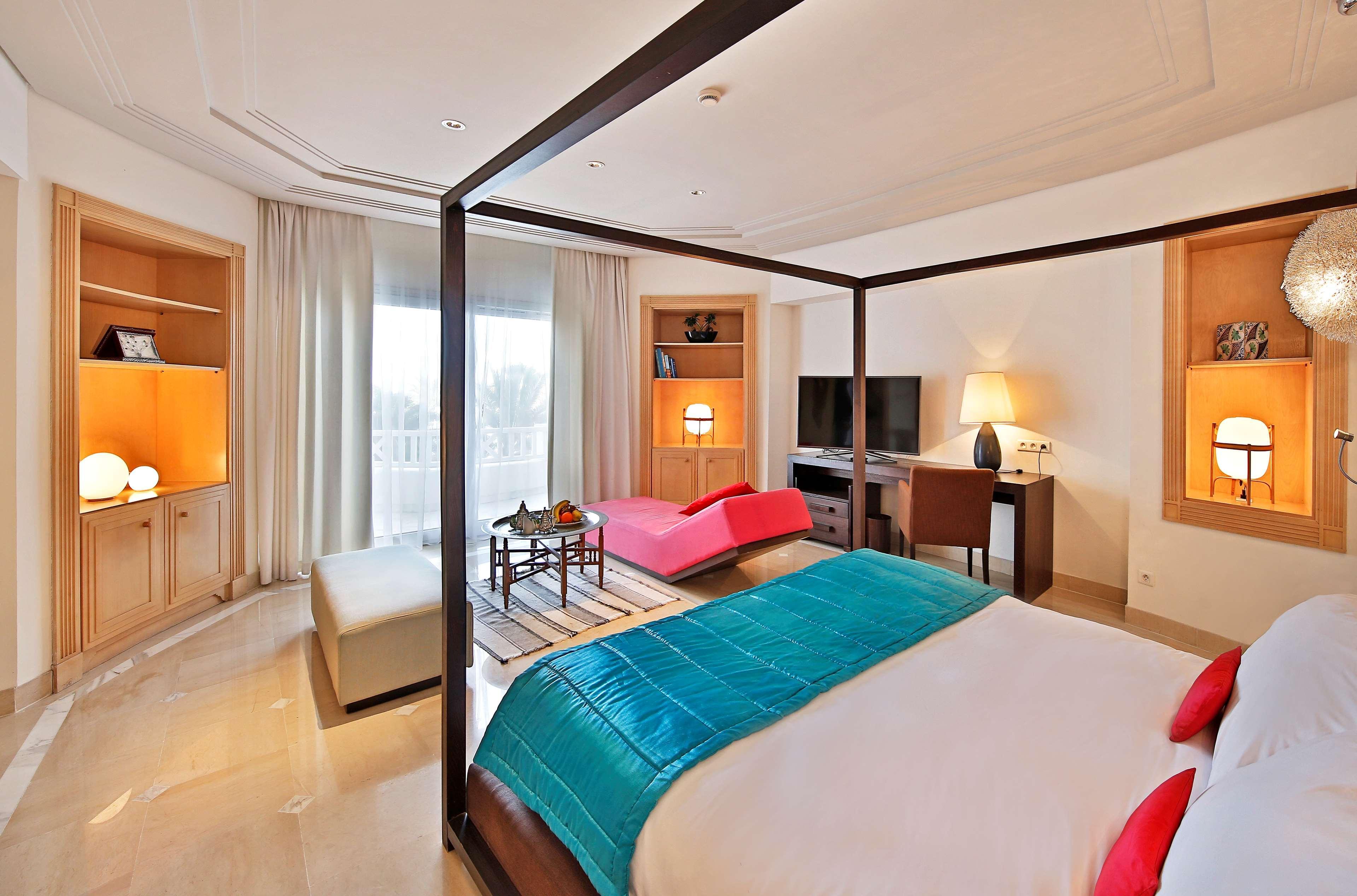 Radisson Blu Palace Resort & Thalasso, Djerba Mezraia Kültér fotó Suite