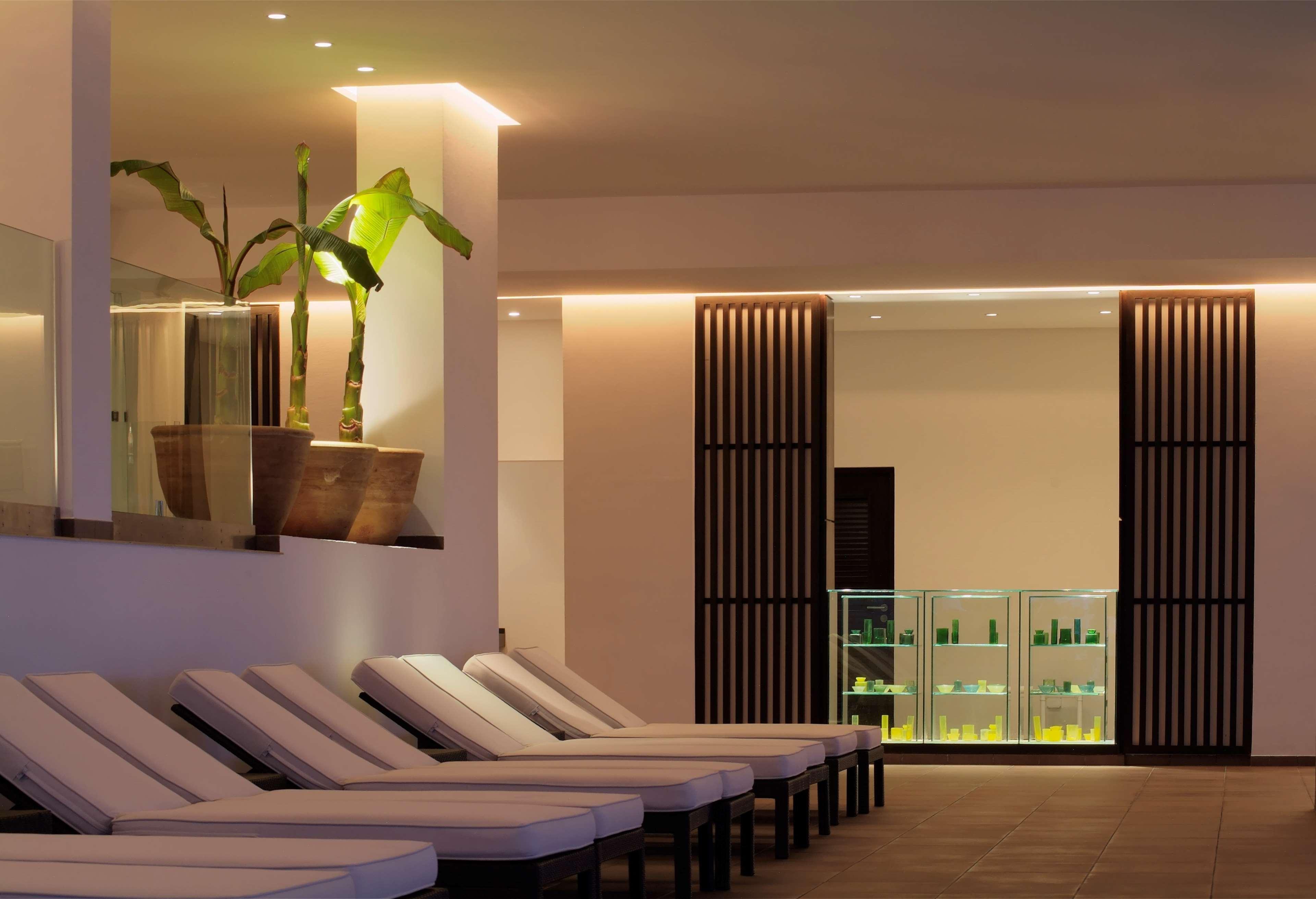 Radisson Blu Palace Resort & Thalasso, Djerba Mezraia Kültér fotó The spa at The Standard, East Village