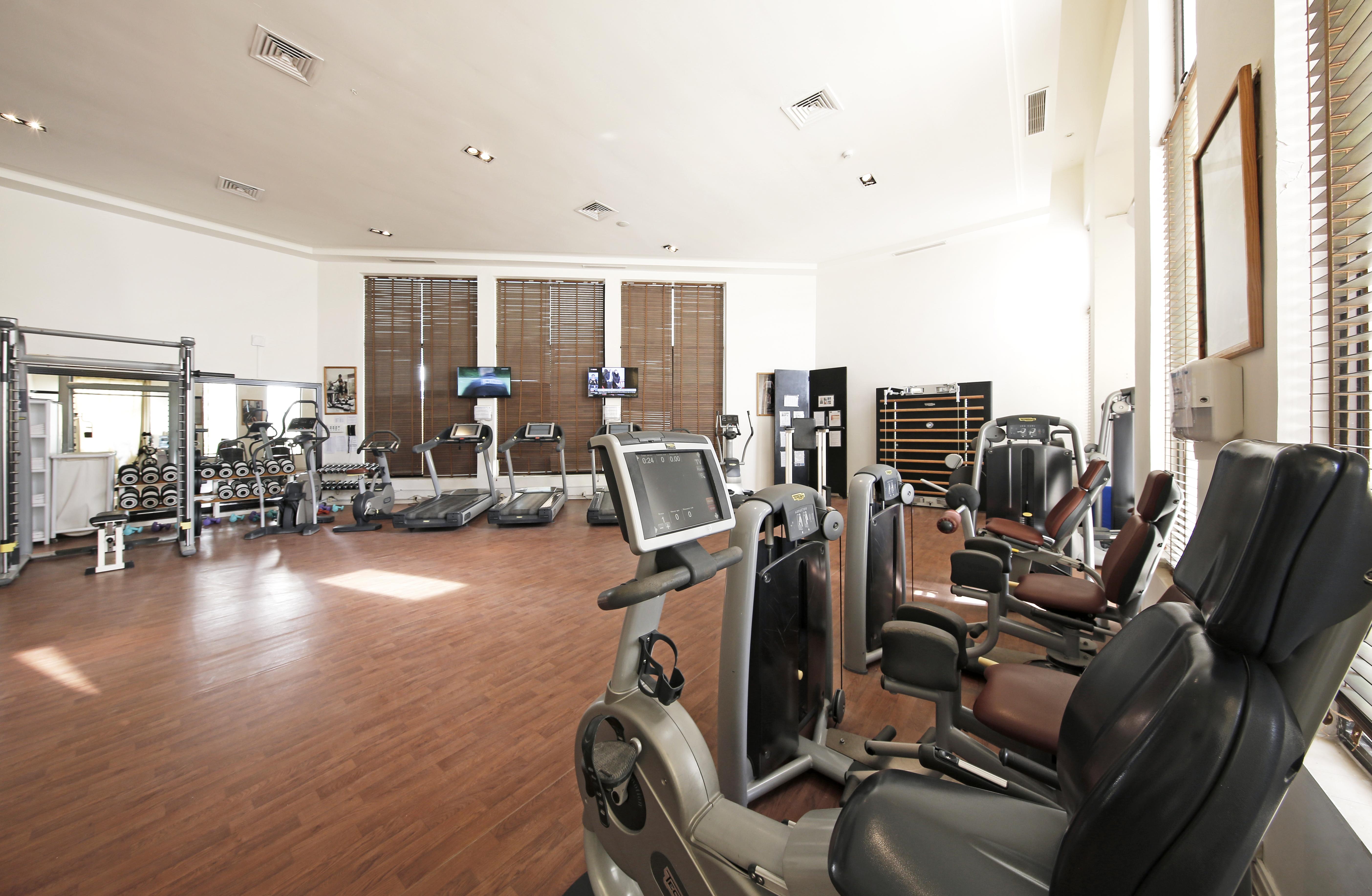 Radisson Blu Palace Resort & Thalasso, Djerba Mezraia Kültér fotó The gym at the hotel