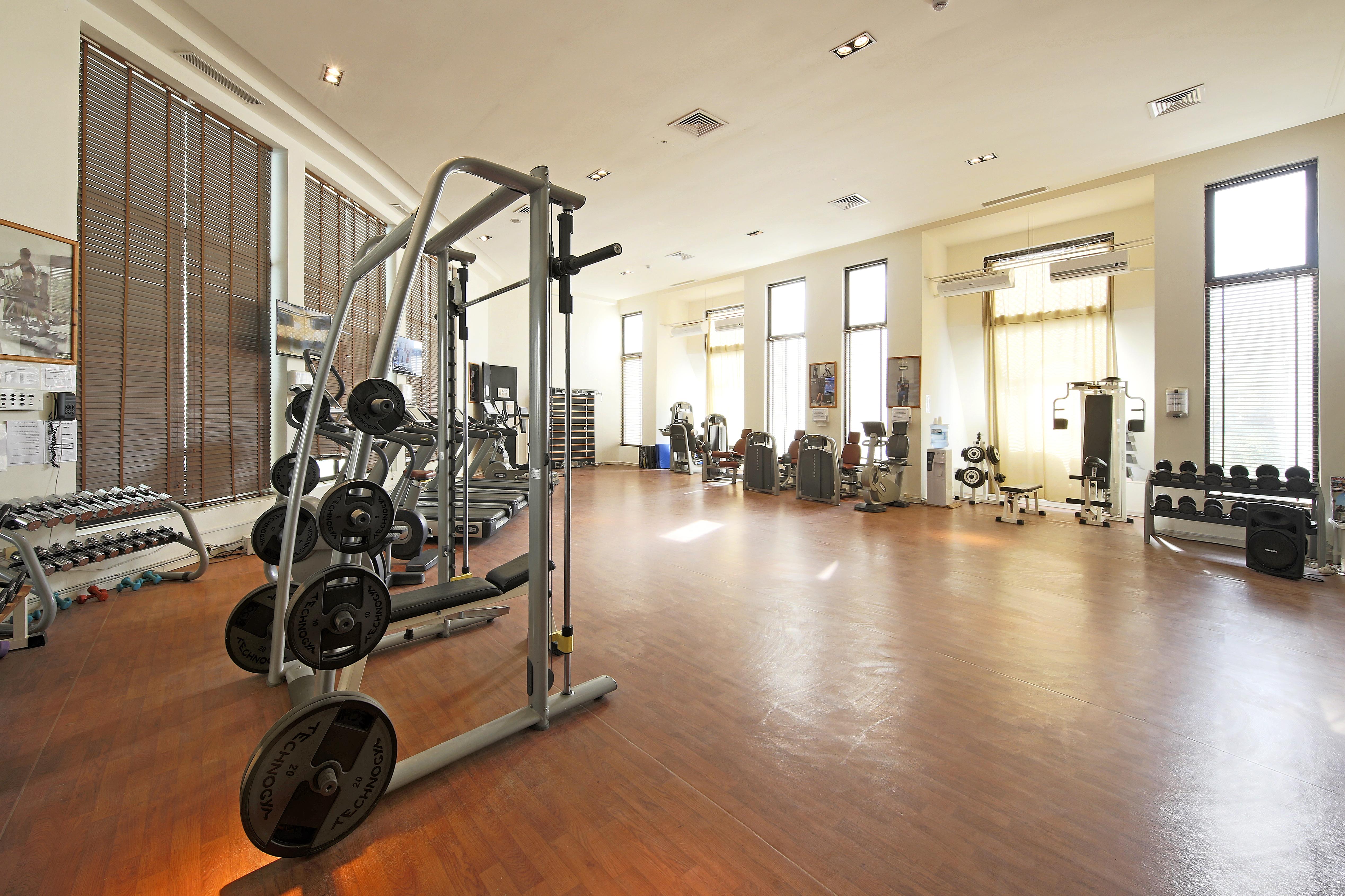 Radisson Blu Palace Resort & Thalasso, Djerba Mezraia Kültér fotó The gym at the hotel