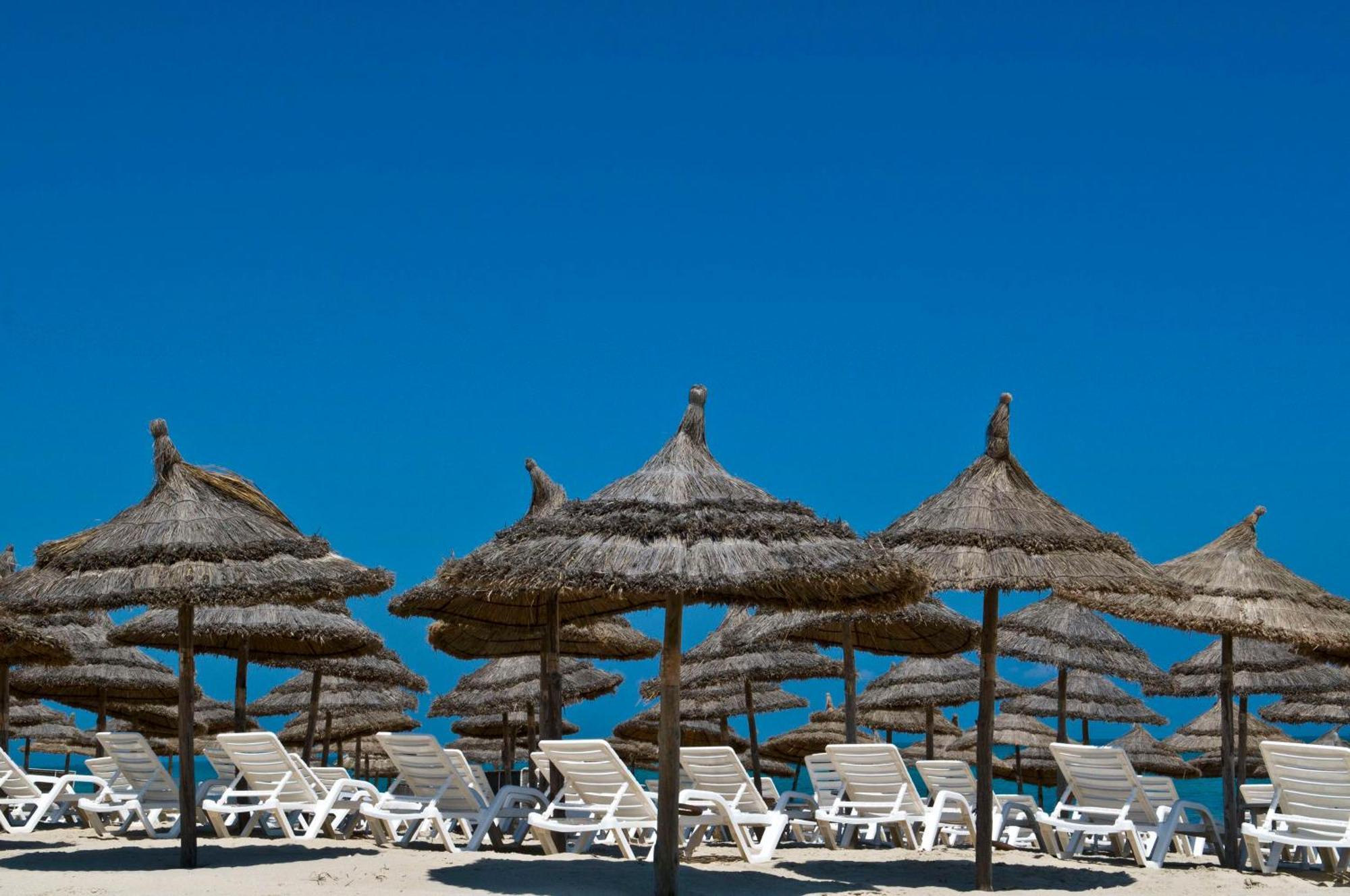 Radisson Blu Palace Resort & Thalasso, Djerba Mezraia Kültér fotó Beach in Benidorm